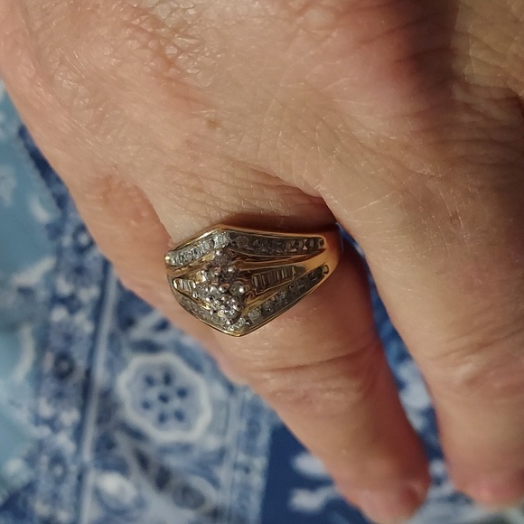 💎💍10K Yellow Solid Gold Diamond Vintage Cluster Ring  6.06 Grams - Picture 16 of 16